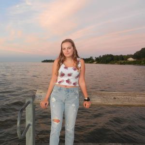 Meet your Posher, Angie